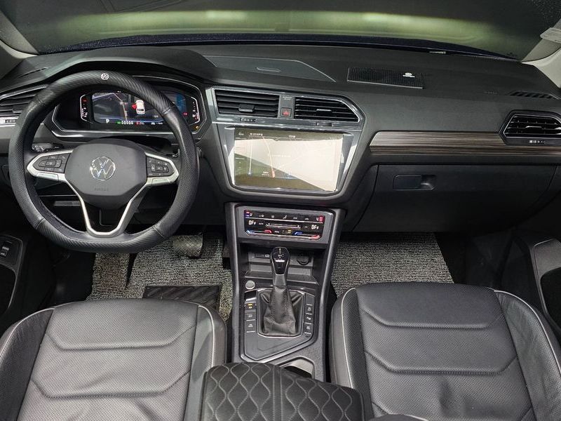 2023 Volkswagen Tiguan 2.0 TSI Prestige photo 7