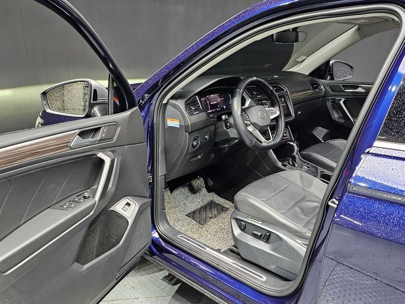2023 Volkswagen Tiguan 2.0 TSI Prestige photo 11