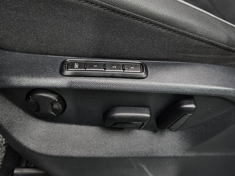 2023 Volkswagen Tiguan 2.0 TSI Prestige photo 19