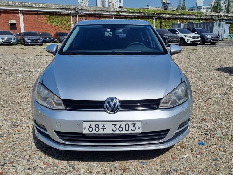 2014 Volkswagen Golf 1.6 TDI Blue Motion photo 1