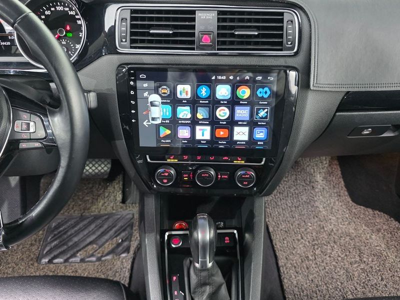 2015 Volkswagen Jetta 2.0 TDI BlueMotion Premium 6th photo 15