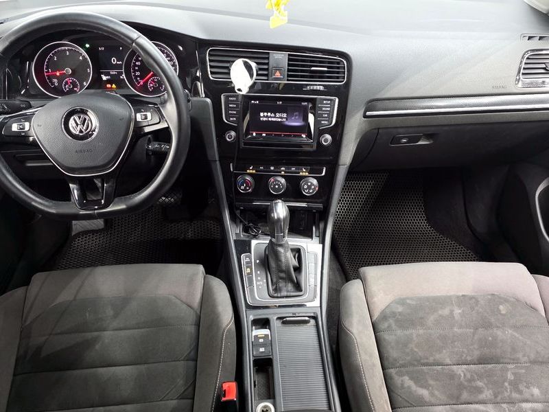 2013 Volkswagen Golf 1.6 TDI photo 7