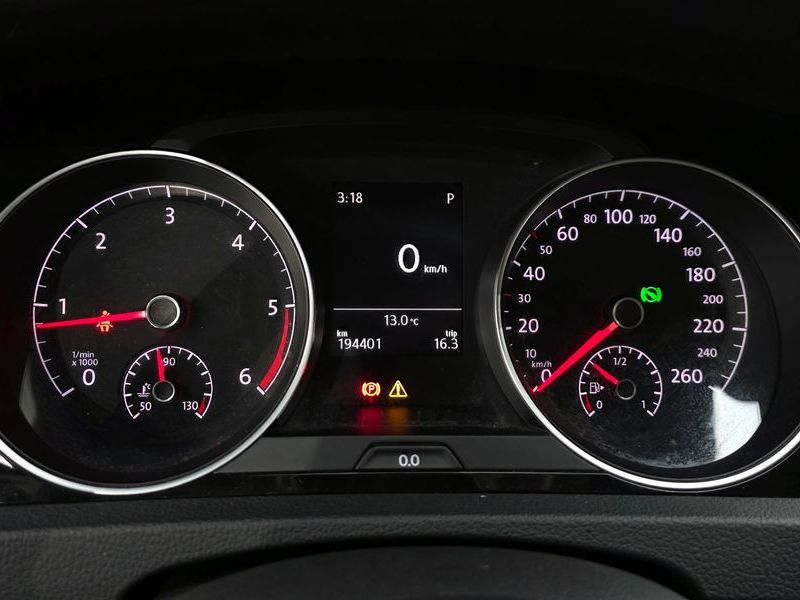 2013 Volkswagen Golf 1.6 TDI photo 8