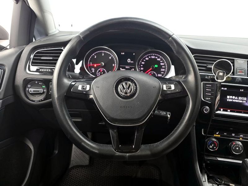 2013 Volkswagen Golf 1.6 TDI photo 13