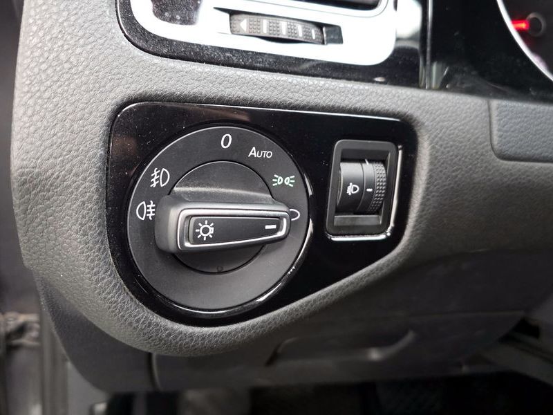 2013 Volkswagen Golf 1.6 TDI photo 17