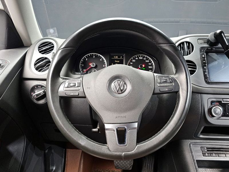 2015 Volkswagen Tiguan 2.0 TDI Comfort 5N photo 12