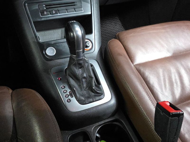 2015 Volkswagen Tiguan 2.0 TDI Comfort 5N photo 9
