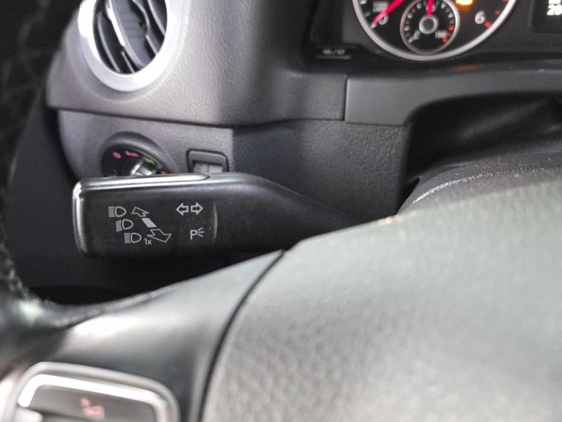 2015 Volkswagen Tiguan 2.0 TDI Comfort 5N photo 17