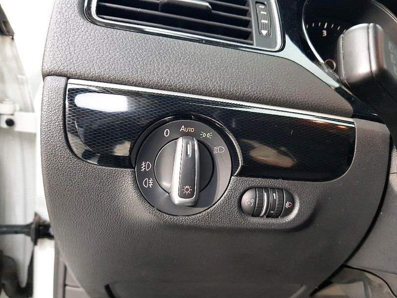 2015 Volkswagen Jetta 2.0 TDI BlueMotion 6th photo 12