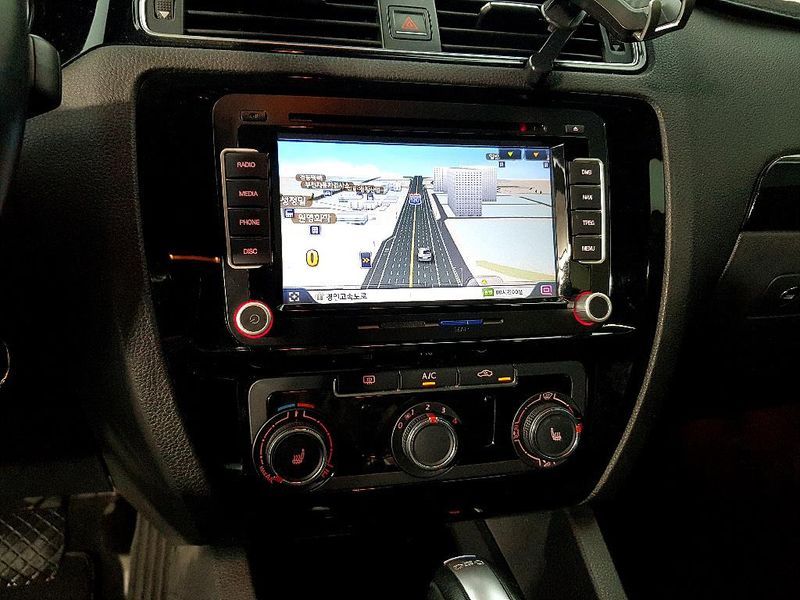 2015 Volkswagen Jetta 2.0 TDI BlueMotion 6th photo 13