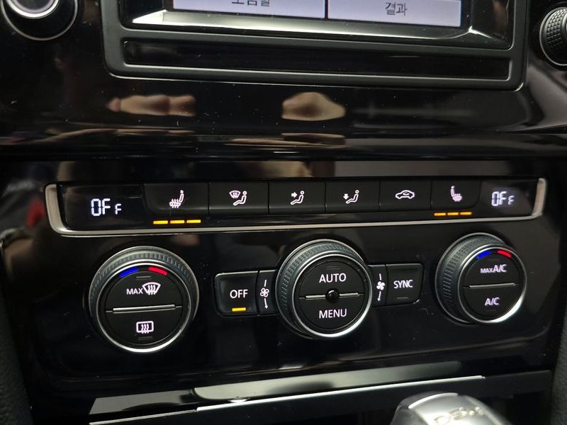 2015 Volkswagen Golf 2.0 TDI photo 17