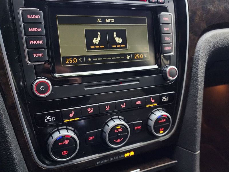 2015 Volkswagen Passat 1.8 TSI B7 photo 16