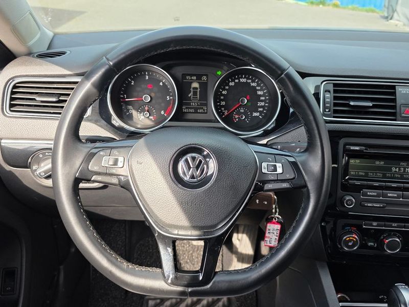 2015 Volkswagen Jetta 2.0 TDI BlueMotion 6th photo 13