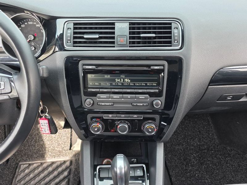 2015 Volkswagen Jetta 2.0 TDI BlueMotion 6th photo 14