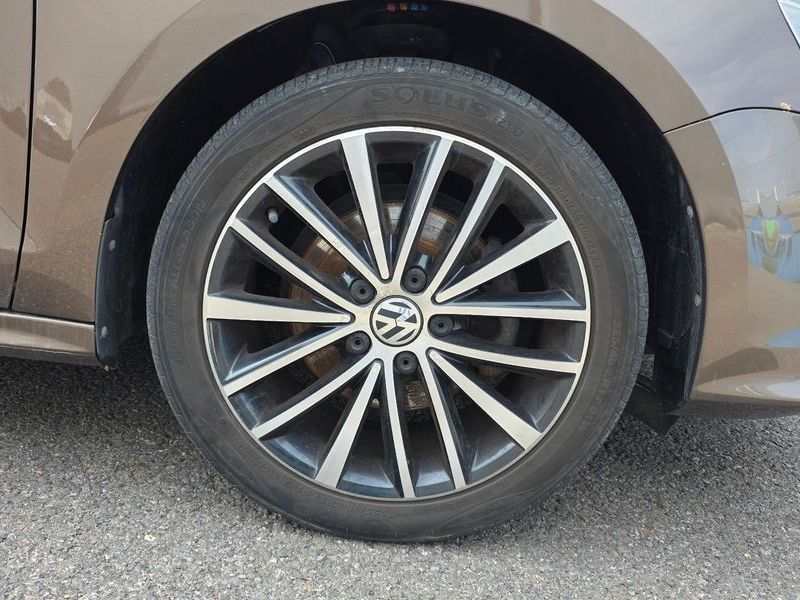 2015 Volkswagen Jetta 2.0 TDI BlueMotion 6th photo 21