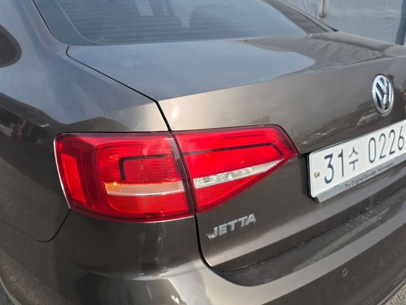 2015 Volkswagen Jetta 2.0 TDI BlueMotion 6th photo 23