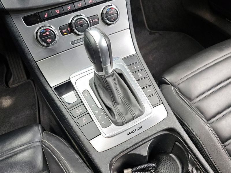 2015 Volkswagen New CC 2.0 TDI BlueMotion 4MOTION photo 9