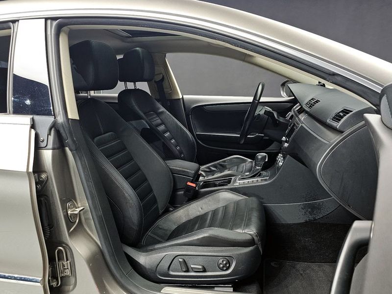 2015 Volkswagen New CC 2.0 TDI BlueMotion 4MOTION photo 10