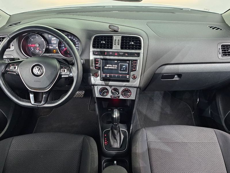 2015 Volkswagen Polo 1.4 TDI R-Line 5th photo 7