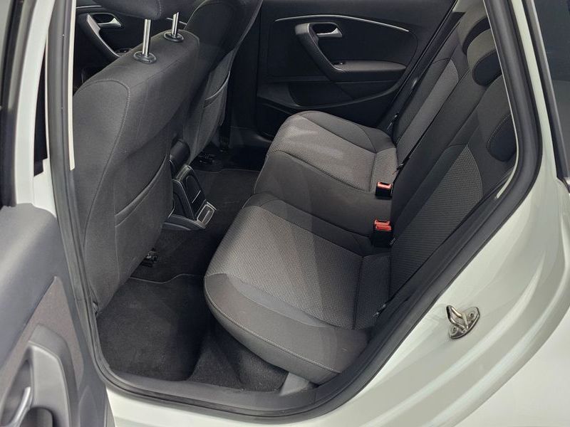 2015 Volkswagen Polo 1.4 TDI R-Line 5th photo 12