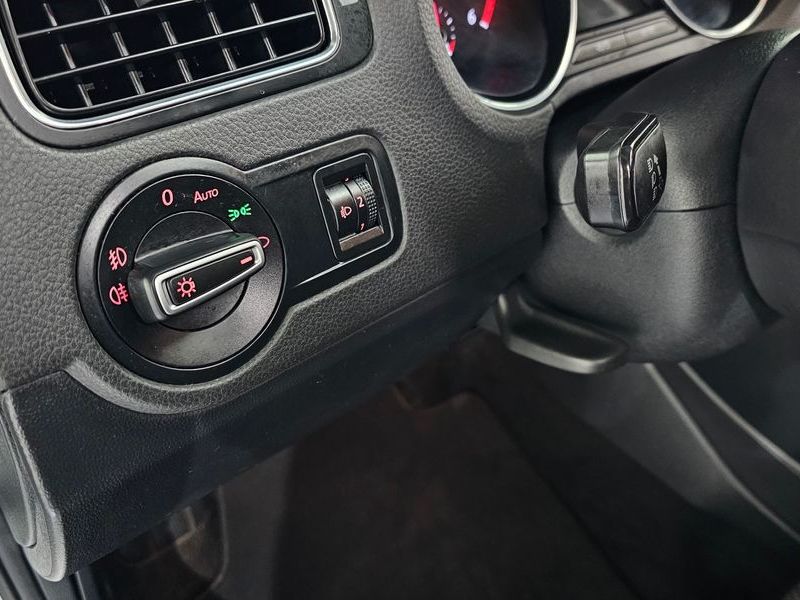 2015 Volkswagen Polo 1.4 TDI R-Line 5th photo 18