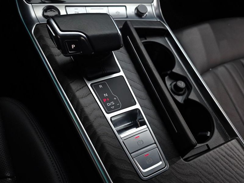2022 Audi A6 45 TFSI Quattro Premium photo 9