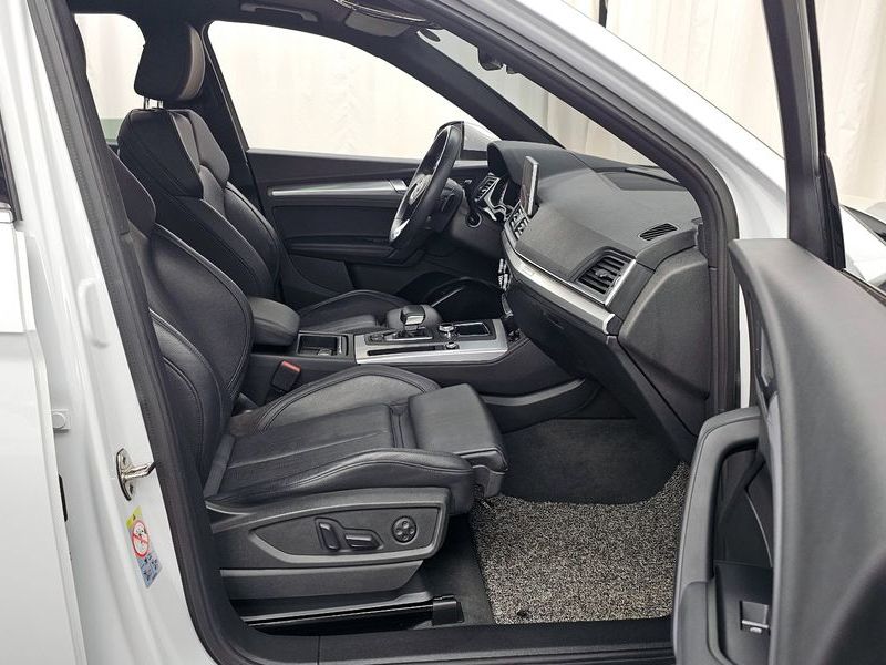 2020 Audi Q5 50 TDI Quattro Premium photo 11