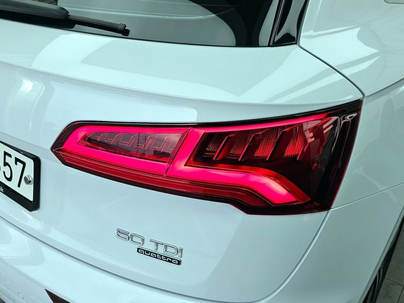 2020 Audi Q5 50 TDI Quattro Premium photo 23