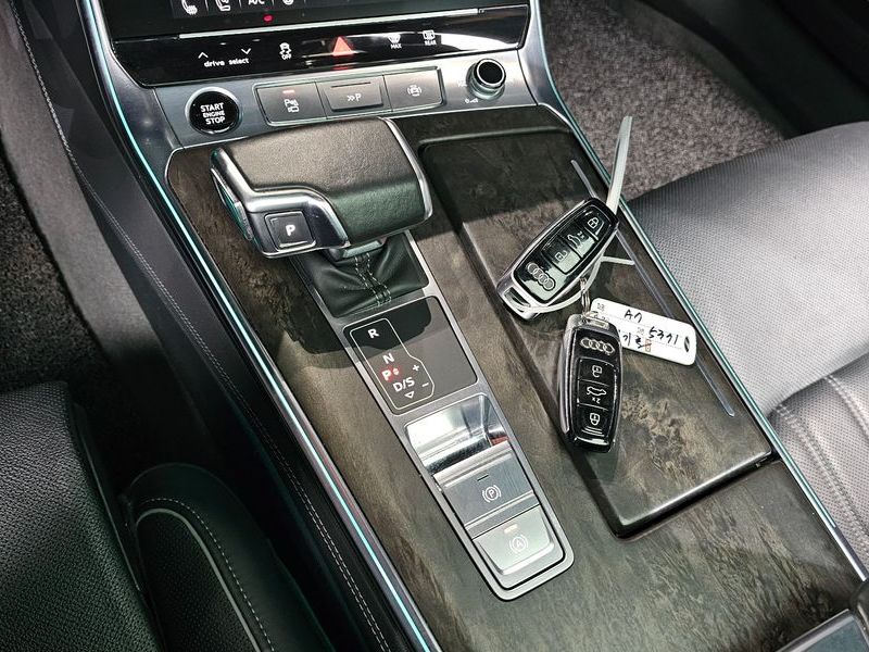 2021 Audi A7 55 TFSI Quattro Premium photo 9