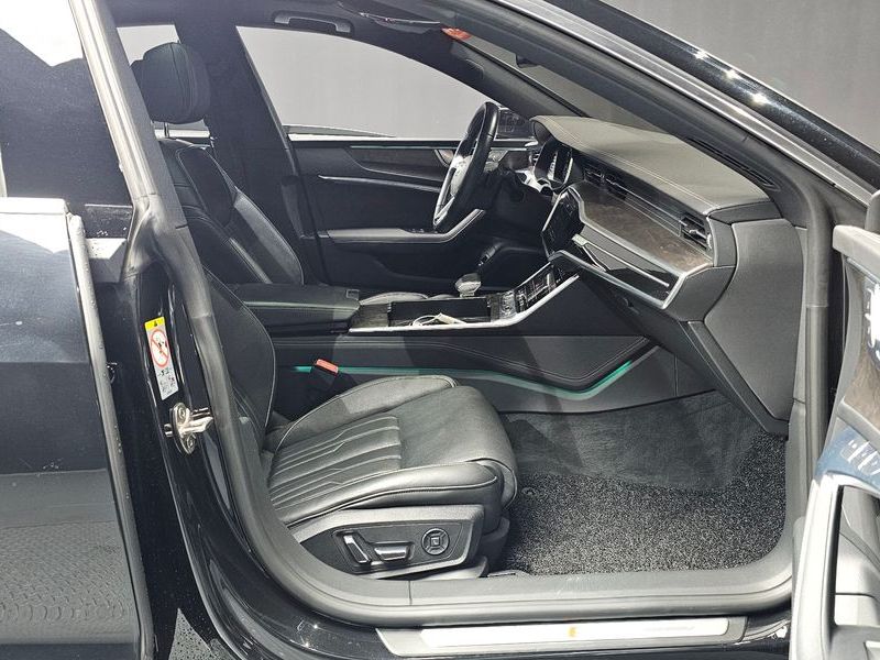 2021 Audi A7 55 TFSI Quattro Premium photo 11