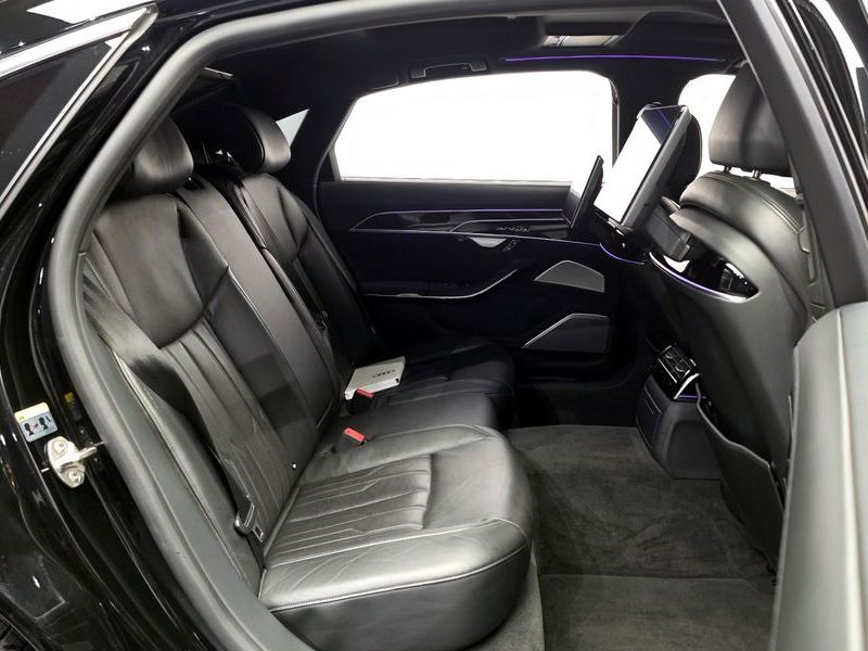 2021 Audi A8 55 TFSI Quattro LWB photo 12