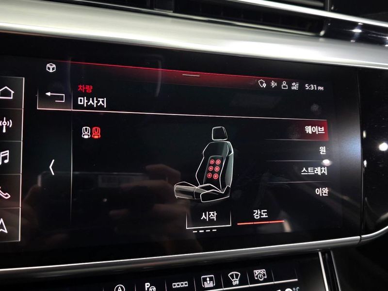 2021 Audi A8 55 TFSI Quattro LWB photo 16