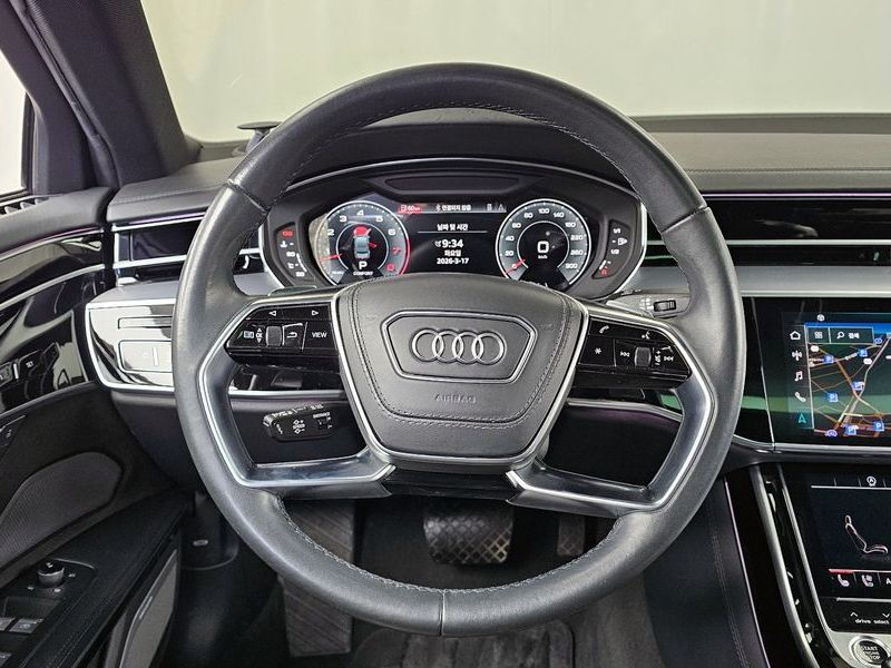 2021 Audi A8 55 TFSI Quattro LWB photo 13