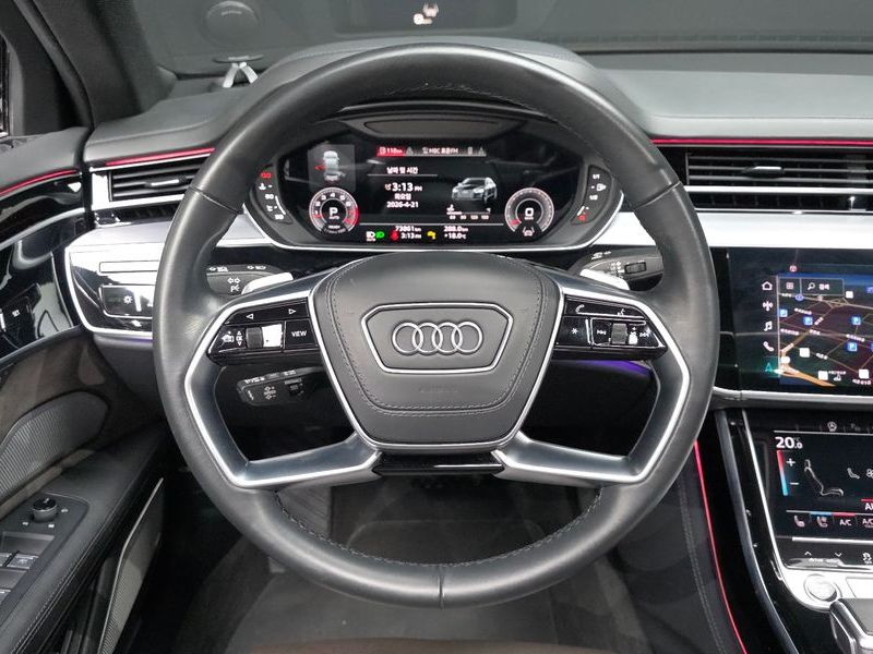 2021 Audi A8 55 TFSI Quattro LWB photo 13