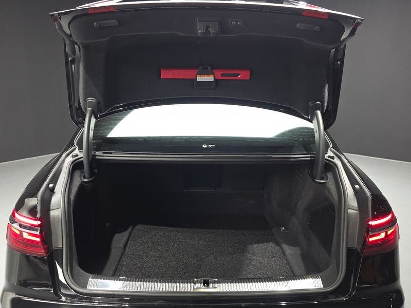 2021 Audi A8 55 TFSI Quattro LWB photo 20
