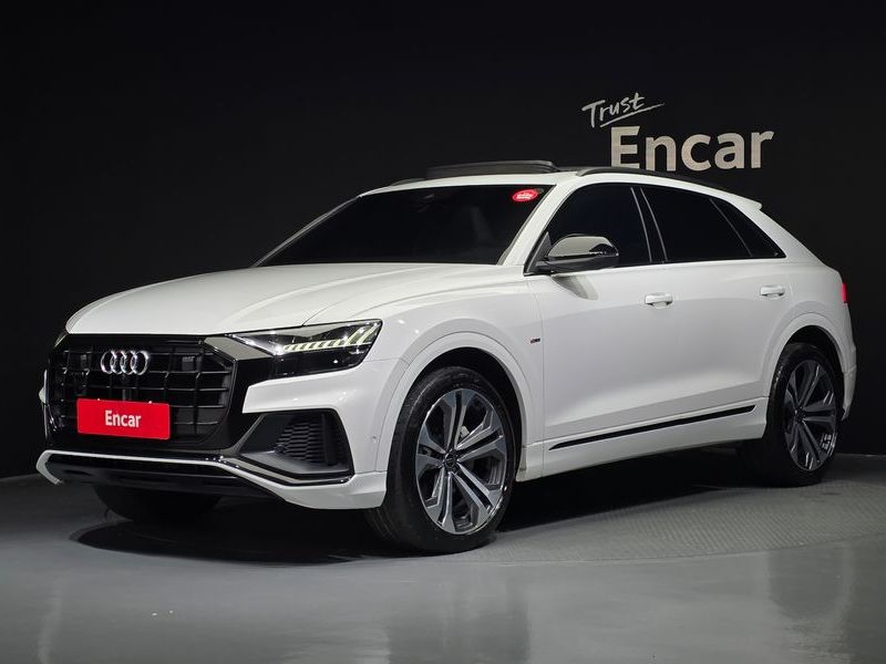 2023 Audi Q8 55 TFSI Quattro Premium photo 1