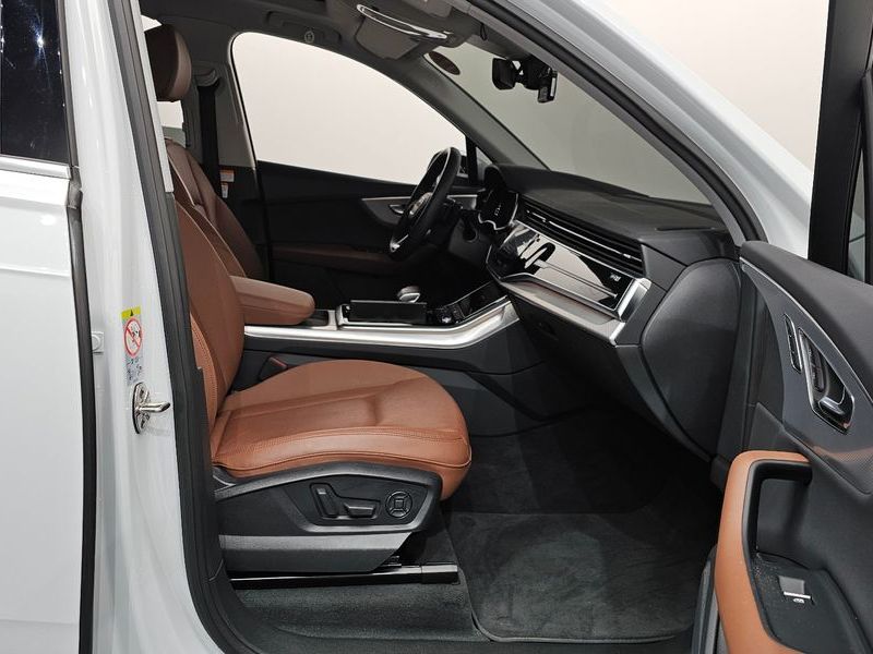 2021 Audi Q7 45 TDI Quattro photo 11