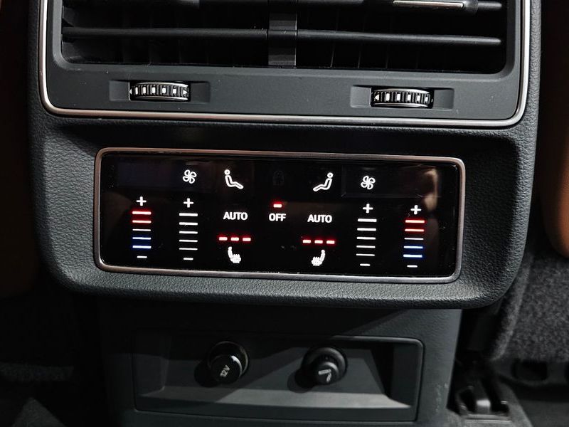 2021 Audi Q7 45 TDI Quattro photo 18