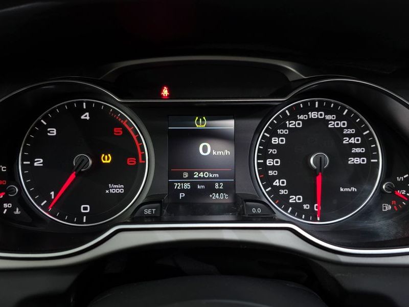 2015 Audi A4 35 TDI Quattro Dynamic B8 photo 8