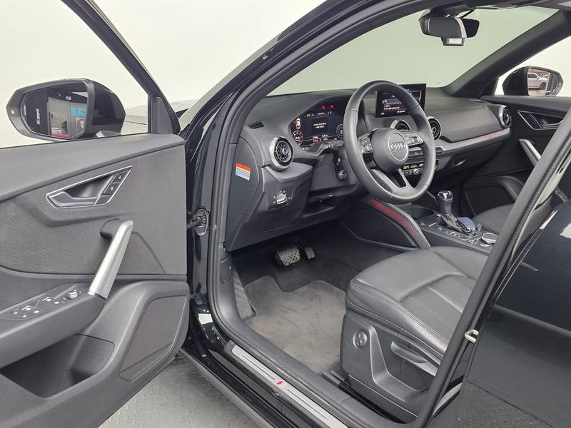 2023 Audi Q2 35 TDI Premium photo 10