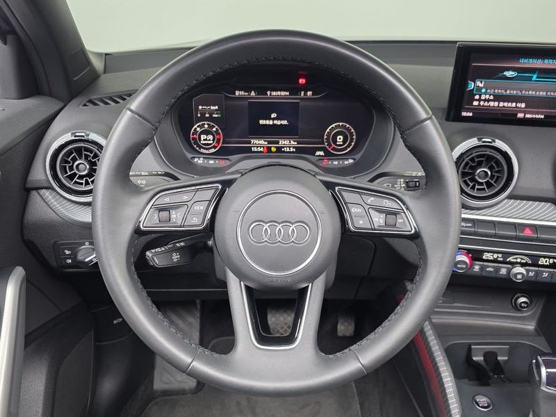 2023 Audi Q2 35 TDI Premium photo 13