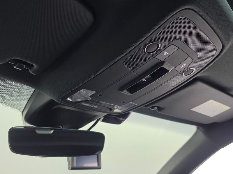 2023 Audi Q2 35 TDI Premium photo 17