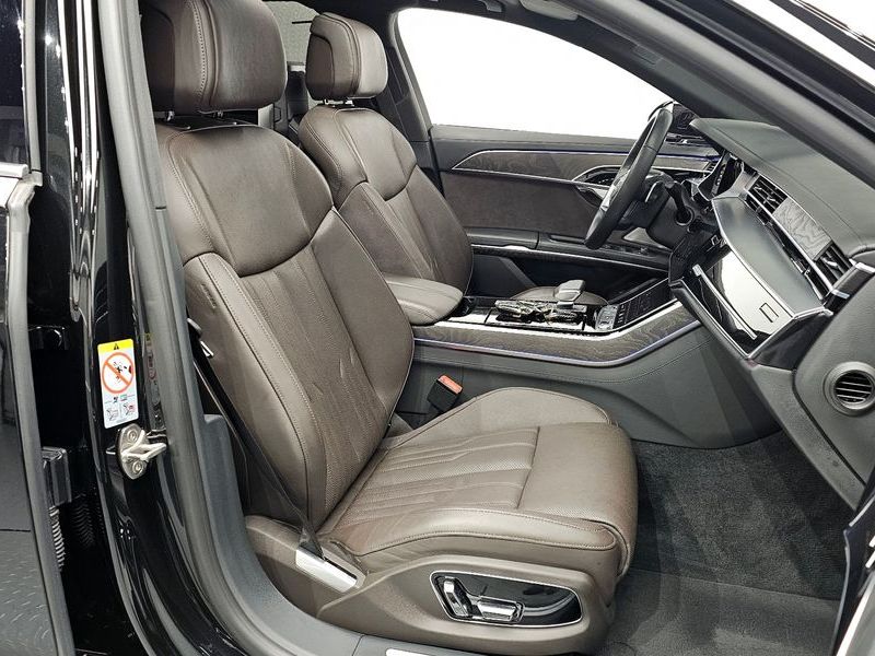2023 Audi A8 55 TFSI Quattro Premium LWB photo 11