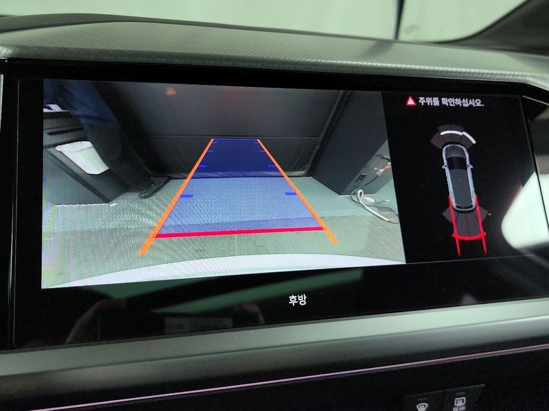 2023 Audi e-tron 40 Premium photo 15
