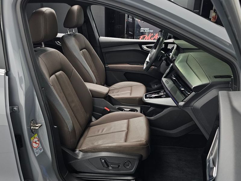 2023 Audi e-tron 40 Premium photo 12