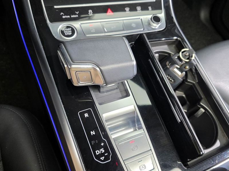 2021 Audi Q7 45 TDI Quattro Premium photo 9