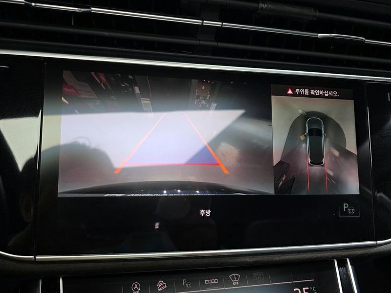 2021 Audi Q7 45 TDI Quattro Premium photo 17