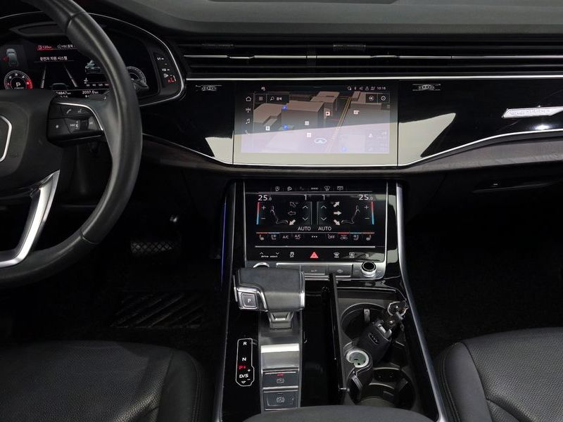2021 Audi Q7 45 TDI Quattro Premium photo 19