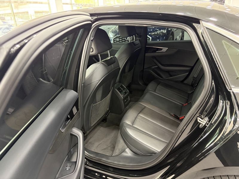 2023 Audi A4 40 TFSI Premium photo 11