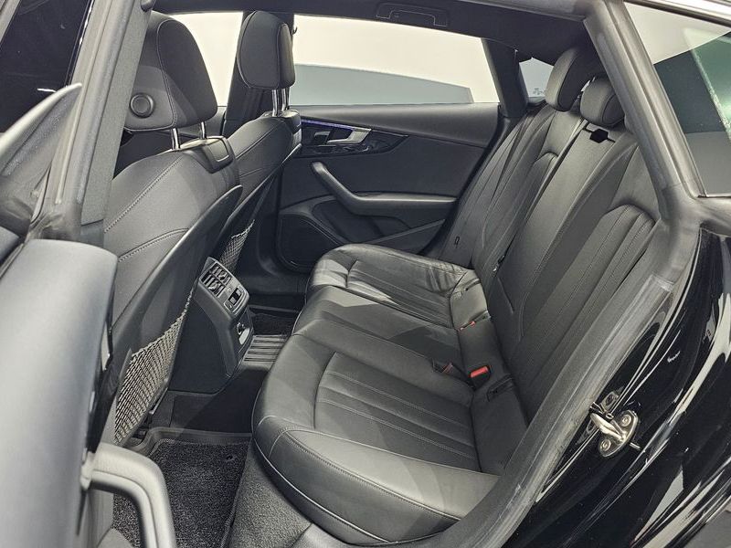 2020 Audi A5 45 TFSI Quattro Premium Sportback photo 12
